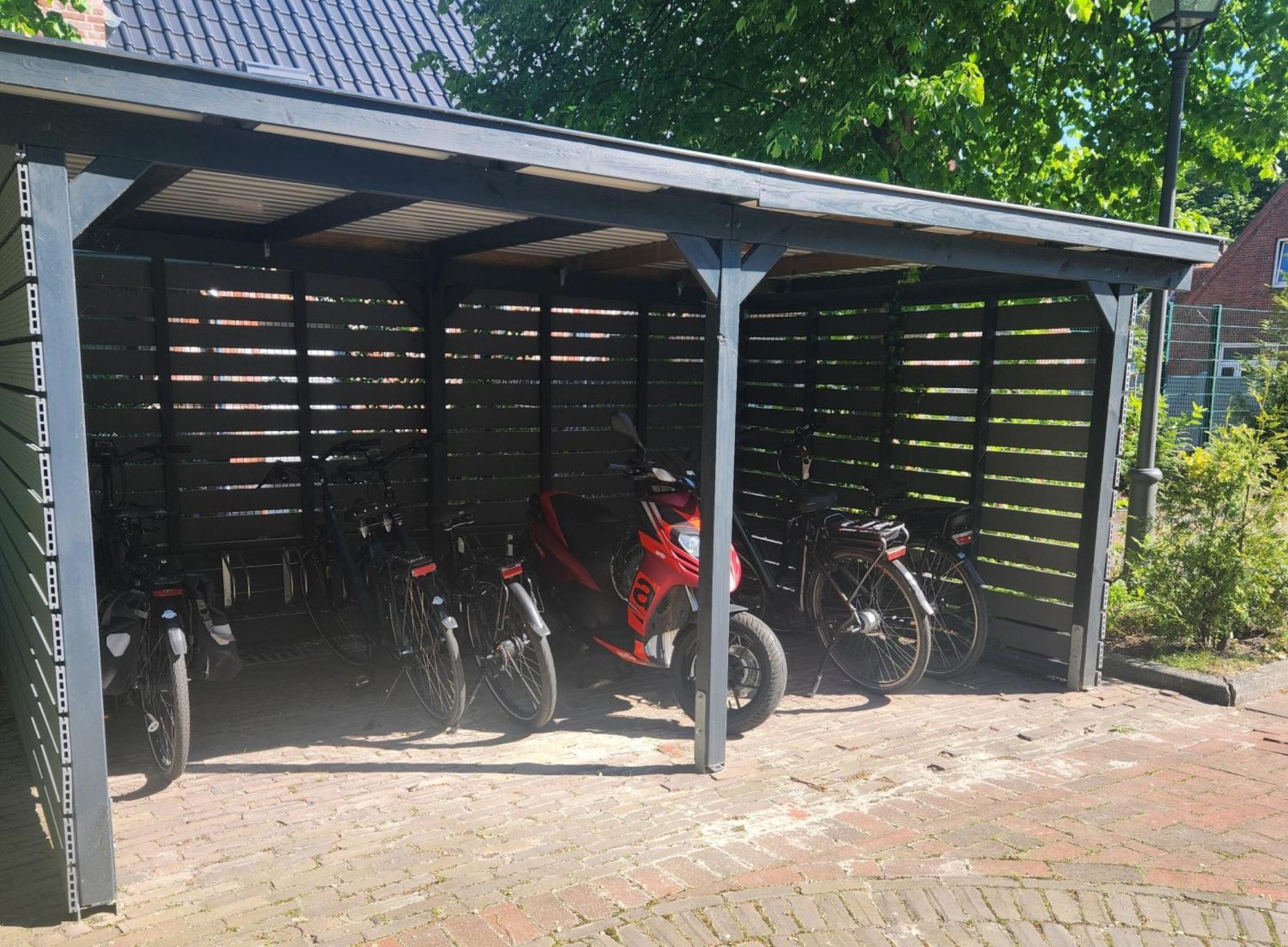 Friesischer Hof, Ferienwohnungen Mit Indoor Spielplatz, Kostenfreien Parkplatz Und W-Lan Hage Exterior foto